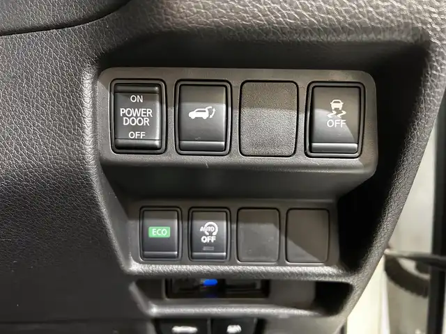 日産 エクストレイル 20Xi 愛媛県 2018(平30)年 6.6万km ブリリアントホワイトパール ・９型ナビ/・（フルセグＴＶ・ＢＴ・ＣＤ・ＤＶＤ・ＦＭ・ＡＭ・ＳＤ・ＵＳＢ・ＡＵＸ）/・全方位カメラ　/・前方ドラレコ　/・ＥＴＣ　/・デジタルインナーミラー　/・プロパイロット　/・レーダークルーズコントロール/・レーンキープアシスト/・パワーバックドア