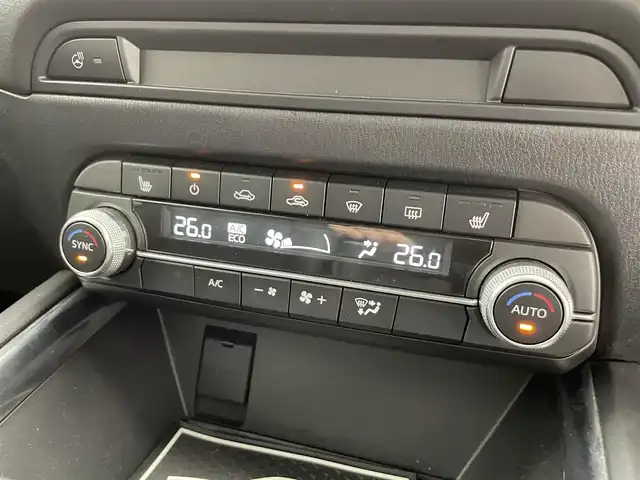マツダ ＣＸ－５ XD ブラックトーンエディション 滋賀県 2021(令3)年 3.9万km スノーフレイクホワイトパールマイカ 禁煙車/ＢＯＳＥサウンドシステム/純正１０．２５型ナビ/【Bluetooth/フルセグＴＶ/USB】/３６０°ビューモニター/デジタルミラー/ＥＴＣ/パワーリフトゲート/シートヒーター/パワーシート/ハーフレザーシート/ｉ－ＡＣＴＩＶＳＥＮＳＥ/・ アドバンスト・スマート・シティ・ブレーキサポート（前方・歩行者対応）/・ スマート・シティ・ブレーキサポート（後退時）/・ レーンキープアシスト/・ 車線逸脱警報システム/・ アダプティブ・LED・ヘッドライト/・ ブラインド・スポット・モニタリング/・ リアクロストラフィックアラート/・ ドライバー・アテンション・アラート/・ マツダ・レーダー・クルーズ・コントロール/・ 交通標識認識システム/・ 前後パーキングセンサー/オートホールド/スマートキー/アイドリングストップ