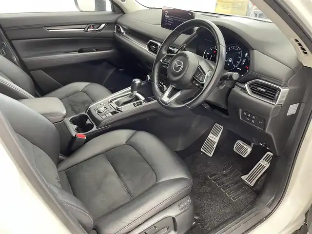 マツダ ＣＸ－５ XD ブラックトーンエディション 滋賀県 2021(令3)年 3.9万km スノーフレイクホワイトパールマイカ 禁煙車/ＢＯＳＥサウンドシステム/純正１０．２５型ナビ/【Bluetooth/フルセグＴＶ/USB】/３６０°ビューモニター/デジタルミラー/ＥＴＣ/パワーリフトゲート/シートヒーター/パワーシート/ハーフレザーシート/ｉ－ＡＣＴＩＶＳＥＮＳＥ/・ アドバンスト・スマート・シティ・ブレーキサポート（前方・歩行者対応）/・ スマート・シティ・ブレーキサポート（後退時）/・ レーンキープアシスト/・ 車線逸脱警報システム/・ アダプティブ・LED・ヘッドライト/・ ブラインド・スポット・モニタリング/・ リアクロストラフィックアラート/・ ドライバー・アテンション・アラート/・ マツダ・レーダー・クルーズ・コントロール/・ 交通標識認識システム/・ 前後パーキングセンサー/オートホールド/スマートキー/アイドリングストップ