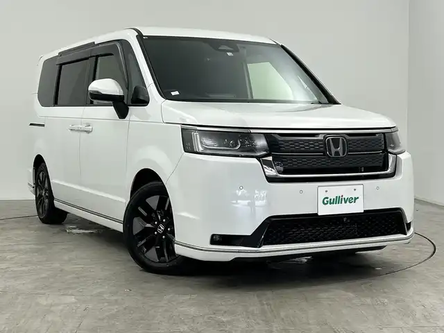 ホンダ ステップワゴン スパーダ 三重県 2022(令4)年 3万km プラチナホワイトパール 禁煙車/ホンダセンシング/衝突軽減システム/純正11.4型ナビゲーション/ーAM/FM/CD/DVD/TV/BT/Applecarplay/Androidauto/バックカメラ/両側パワースライド/パワーバックドア/純正AW/社外前後ドラレコ/レーダークルーズコントロール/アイドリングストップ/前後コーナーセンサー/ブラインドスポットモニター/パドルシフト/LEDヘッドライト/リアオートエアコン/オートマチックハイビーム/ETC/ステアリングスイッチ/スマートキー/プッシュスタート