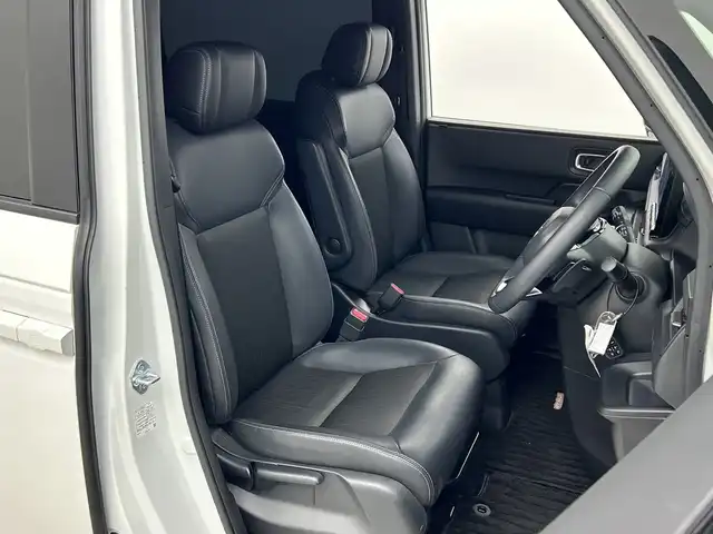ホンダ ステップワゴン スパーダ 三重県 2022(令4)年 3万km プラチナホワイトパール 禁煙車/ホンダセンシング/衝突軽減システム/純正11.4型ナビゲーション/ーAM/FM/CD/DVD/TV/BT/Applecarplay/Androidauto/バックカメラ/両側パワースライド/パワーバックドア/純正AW/社外前後ドラレコ/レーダークルーズコントロール/アイドリングストップ/前後コーナーセンサー/ブラインドスポットモニター/パドルシフト/LEDヘッドライト/リアオートエアコン/オートマチックハイビーム/ETC/ステアリングスイッチ/スマートキー/プッシュスタート