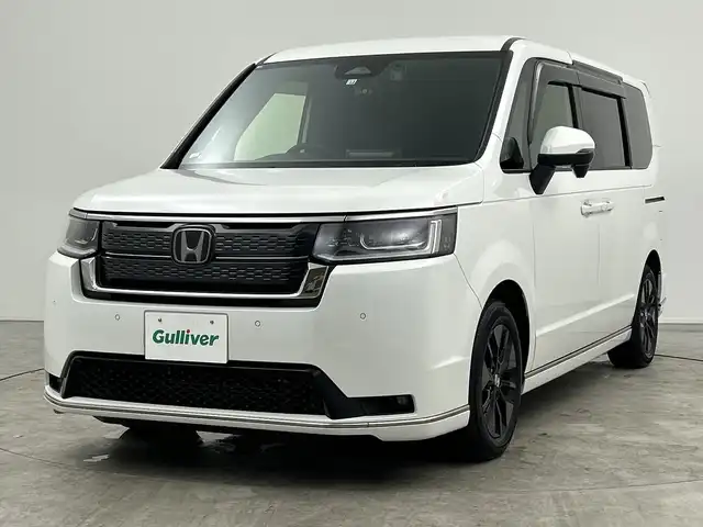 ホンダ ステップワゴン スパーダ 三重県 2022(令4)年 3万km プラチナホワイトパール 禁煙車/ホンダセンシング/衝突軽減システム/純正11.4型ナビゲーション/ーAM/FM/CD/DVD/TV/BT/Applecarplay/Androidauto/バックカメラ/両側パワースライド/パワーバックドア/純正AW/社外前後ドラレコ/レーダークルーズコントロール/アイドリングストップ/前後コーナーセンサー/ブラインドスポットモニター/パドルシフト/LEDヘッドライト/リアオートエアコン/オートマチックハイビーム/ETC/ステアリングスイッチ/スマートキー/プッシュスタート