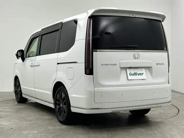 ホンダ ステップワゴン スパーダ 三重県 2022(令4)年 3万km プラチナホワイトパール 禁煙車/ホンダセンシング/衝突軽減システム/純正11.4型ナビゲーション/ーAM/FM/CD/DVD/TV/BT/Applecarplay/Androidauto/バックカメラ/両側パワースライド/パワーバックドア/純正AW/社外前後ドラレコ/レーダークルーズコントロール/アイドリングストップ/前後コーナーセンサー/ブラインドスポットモニター/パドルシフト/LEDヘッドライト/リアオートエアコン/オートマチックハイビーム/ETC/ステアリングスイッチ/スマートキー/プッシュスタート