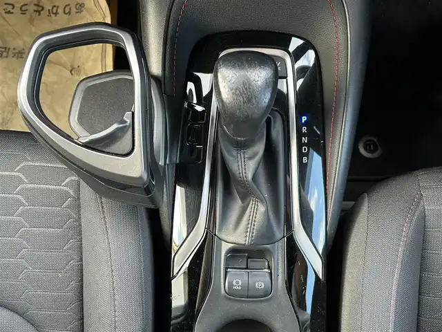 トヨタ カローラ スポーツ ハイブリッドG Z 栃木県 2022(令4)年 4.3万km プラチナホワイトパールマイカ トヨタセーフティセンス/純正10.5インチナビ/フルセグTV/Bluetooth/バックカメラ/ビルトインETC2.0/前後ドライブレコーダー/前席シートヒーター/アダプティブクルーズコントロール/プッシュスタート/ステアリングリモコン/LEDオートライト/純正18インチAW/アイドリングストップ/横滑り防止装置/保証書/取説/電動格納ミラー/ドアバイザー