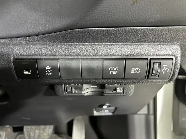 トヨタ カローラ スポーツ ハイブリッドG Z 佐賀県 2022(令4)年 4.3万km プラチナホワイトパールマイカ 純正10.5インチディスプレイオーディオ/トヨタコネクティッドナビ対応/フルセグTV/Bluetooth/Androidauto/AppleCarplay/バックカメラ/衝突被害軽減システム/ブラインドスポットモニター/レーダクルーズコントロール/レーンアシスト/パーキングサポートブレーキ/ロードサインアシスト/オートライト/オートマチックハイビーム/LEDヘッドライト/LEDフォグライト/純正前後ドライブレコーダー/ビルトイン「ETC2.0/電子パーキング/ブレーキホールド/運転席・助手席シートヒーター/ISOFIX対応/純正18インチアルミホイール/純正フロアマット/スマートキー/プッシュスタート/ドアバイザー