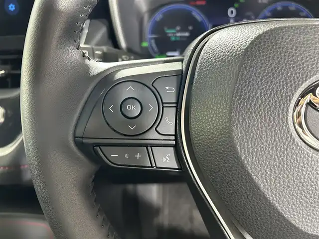 トヨタ カローラ スポーツ ハイブリッドG Z 佐賀県 2022(令4)年 4.3万km プラチナホワイトパールマイカ 純正10.5インチディスプレイオーディオ/トヨタコネクティッドナビ対応/フルセグTV/Bluetooth/Androidauto/AppleCarplay/バックカメラ/衝突被害軽減システム/ブラインドスポットモニター/レーダクルーズコントロール/レーンアシスト/パーキングサポートブレーキ/ロードサインアシスト/オートライト/オートマチックハイビーム/LEDヘッドライト/LEDフォグライト/純正前後ドライブレコーダー/ビルトイン「ETC2.0/電子パーキング/ブレーキホールド/運転席・助手席シートヒーター/ISOFIX対応/純正18インチアルミホイール/純正フロアマット/スマートキー/プッシュスタート/ドアバイザー