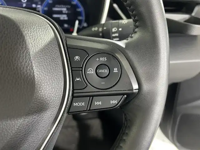 トヨタ カローラ スポーツ ハイブリッドG Z 佐賀県 2022(令4)年 4.3万km プラチナホワイトパールマイカ 純正10.5インチディスプレイオーディオ/トヨタコネクティッドナビ対応/フルセグTV/Bluetooth/Androidauto/AppleCarplay/バックカメラ/衝突被害軽減システム/ブラインドスポットモニター/レーダクルーズコントロール/レーンアシスト/パーキングサポートブレーキ/ロードサインアシスト/オートライト/オートマチックハイビーム/LEDヘッドライト/LEDフォグライト/純正前後ドライブレコーダー/ビルトイン「ETC2.0/電子パーキング/ブレーキホールド/運転席・助手席シートヒーター/ISOFIX対応/純正18インチアルミホイール/純正フロアマット/スマートキー/プッシュスタート/ドアバイザー