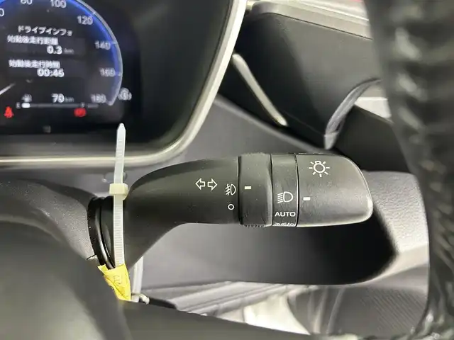 トヨタ カローラ スポーツ ハイブリッドG Z 佐賀県 2022(令4)年 4.3万km プラチナホワイトパールマイカ 純正10.5インチディスプレイオーディオ/トヨタコネクティッドナビ対応/フルセグTV/Bluetooth/Androidauto/AppleCarplay/バックカメラ/衝突被害軽減システム/ブラインドスポットモニター/レーダクルーズコントロール/レーンアシスト/パーキングサポートブレーキ/ロードサインアシスト/オートライト/オートマチックハイビーム/LEDヘッドライト/LEDフォグライト/純正前後ドライブレコーダー/ビルトイン「ETC2.0/電子パーキング/ブレーキホールド/運転席・助手席シートヒーター/ISOFIX対応/純正18インチアルミホイール/純正フロアマット/スマートキー/プッシュスタート/ドアバイザー