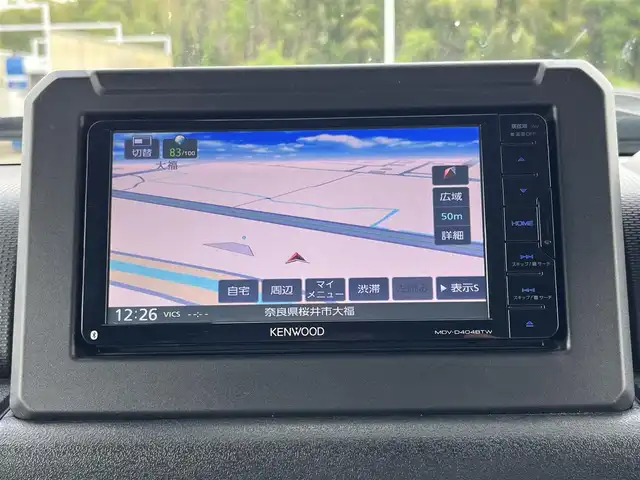 スズキ ジムニー XG 奈良県 2020(令2)年 4.4万km スペリアホワイト 4WD/社外ナビ(ワンセグTV/CD/DVD/AM・FM/BT)/前方ドラレコ/GIGEAR3インチリフトアップKIT(body lift)/GIGEARオーバーフェンダー/GIGEARブラックレザーシートカバー/グリルガードブルバー/リアラダー/オフロードルーフラック/ディフェンダーグリル/3インチサイドステップ/背面タイヤハードカバー/LEDヘッドライト/LEDフォグランプ/METAL　ROCK16インチビートリングホイール/社外フロアマット/リモコンキー