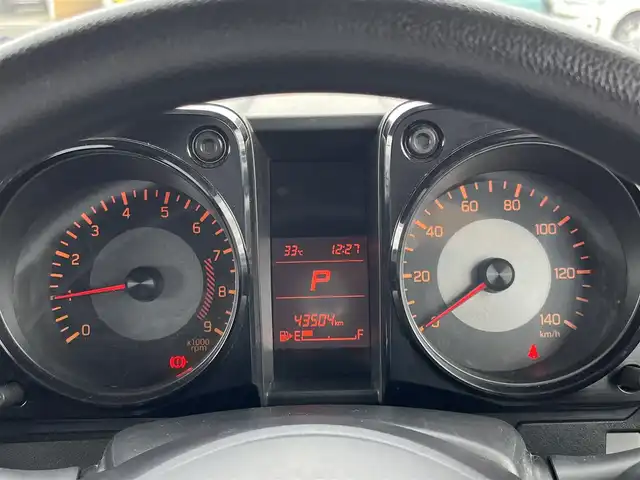 スズキ ジムニー XG 奈良県 2020(令2)年 4.4万km スペリアホワイト 4WD/社外ナビ(ワンセグTV/CD/DVD/AM・FM/BT)/前方ドラレコ/GIGEAR3インチリフトアップKIT(body lift)/GIGEARオーバーフェンダー/GIGEARブラックレザーシートカバー/グリルガードブルバー/リアラダー/オフロードルーフラック/ディフェンダーグリル/3インチサイドステップ/背面タイヤハードカバー/LEDヘッドライト/LEDフォグランプ/METAL　ROCK16インチビートリングホイール/社外フロアマット/リモコンキー
