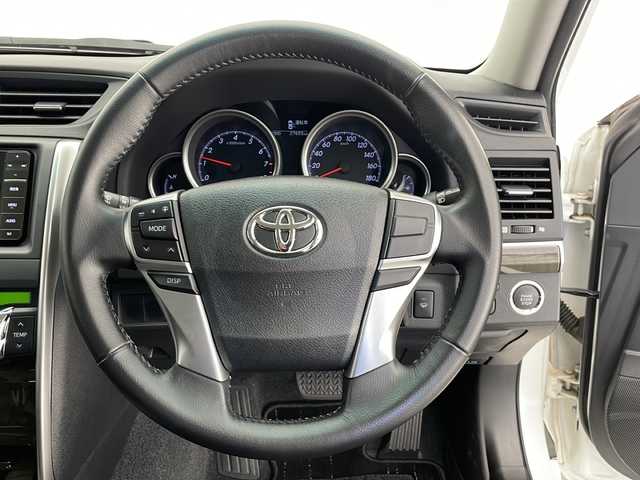 トヨタ マークＸ 250G Four 長野県 2016(平28)年 2.8万km ホワイトパールクリスタルシャイン 4WD/社外ナビ/フルセグTV/バックカメラ/DVD再生機能有り/MTモード付AT/横滑り防止装置/D席パワーシート/電動リアゲート/ドアバイザー/純正フロアマット/純正夏タイヤ/カーテンエアバック/オートライト/フォグランプ/LEDヘッドライト/スマートキー/スペアキー1本/ドアバイザー