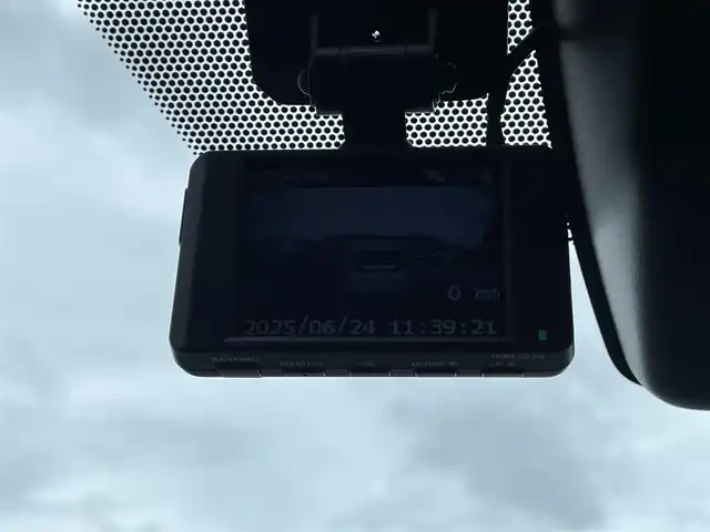 トヨタ ＲＡＶ４ G Zパッケージ 滋賀県 2020(令2)年 2.8万km グレーメタリック 禁煙車/社外９型ナビ（ＣＤ／Ｂｌｕｅｔｏｏｔｈ／フルセグ／ＵＳＢ／ＳＤ）/トヨタセーフティセンス/前ドラレコ/デジタルインナーミラー/合皮レザーシート/シートヒーター/ステアリングヒーター/パワーバックドア/運転席パワーシート/LEDヘッドライト/ＥＴＣ/前後コーナーセンサー