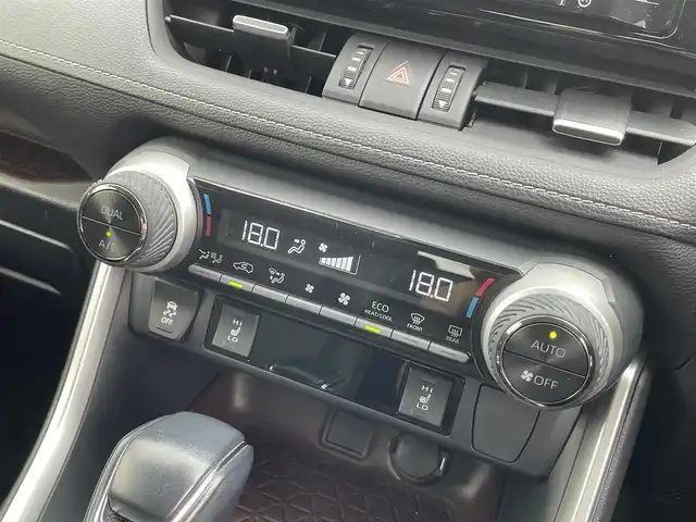 トヨタ ＲＡＶ４ G Zパッケージ 滋賀県 2020(令2)年 2.8万km グレーメタリック 禁煙車/社外９型ナビ（ＣＤ／Ｂｌｕｅｔｏｏｔｈ／フルセグ／ＵＳＢ／ＳＤ）/トヨタセーフティセンス/前ドラレコ/デジタルインナーミラー/合皮レザーシート/シートヒーター/ステアリングヒーター/パワーバックドア/運転席パワーシート/LEDヘッドライト/ＥＴＣ/前後コーナーセンサー
