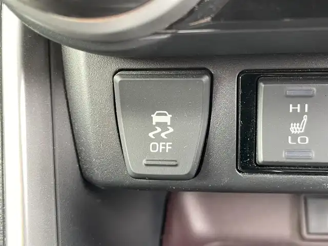 トヨタ ＲＡＶ４ G Zパッケージ 滋賀県 2020(令2)年 2.8万km グレーメタリック 禁煙車/社外９型ナビ（ＣＤ／Ｂｌｕｅｔｏｏｔｈ／フルセグ／ＵＳＢ／ＳＤ）/トヨタセーフティセンス/前ドラレコ/デジタルインナーミラー/合皮レザーシート/シートヒーター/ステアリングヒーター/パワーバックドア/運転席パワーシート/LEDヘッドライト/ＥＴＣ/前後コーナーセンサー