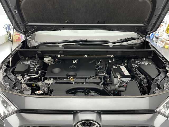 トヨタ ＲＡＶ４ G Zパッケージ 長野県 2020(令2)年 2.8万km グレーメタリック 4WD/社外ナビ/フルセグTV/スBluetooth/バックカメラ/ドライブレコーダー（前方のみ）/デジタルインナーミラー/レザーシート/シートヒーター/ステアリングヒーター/電動リアゲート/D席メモリ付きパワーシート/LEDヘッドライト/ビルトインＥＴＣ/前後コーナーセンサー/レーンキープアシスト/クルーズコントロール（追従あり）/横滑り防止装置/衝突軽減被害システム/純正19インチアルミ夏タイヤ/純正フロアマット/スマートキー/ドアバイザー