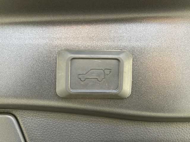 トヨタ ＲＡＶ４ G Zパッケージ 長野県 2020(令2)年 2.8万km グレーメタリック 4WD/社外ナビ/フルセグTV/スBluetooth/バックカメラ/ドライブレコーダー（前方のみ）/デジタルインナーミラー/レザーシート/シートヒーター/ステアリングヒーター/電動リアゲート/D席メモリ付きパワーシート/LEDヘッドライト/ビルトインＥＴＣ/前後コーナーセンサー/レーンキープアシスト/クルーズコントロール（追従あり）/横滑り防止装置/衝突軽減被害システム/純正19インチアルミ夏タイヤ/純正フロアマット/スマートキー/ドアバイザー