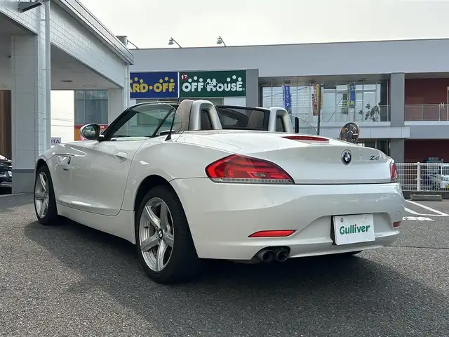 ＢＭＷ Ｚ４ sDrive20i 長崎県 2013(平25)年 8.2万km アルピンホワイトⅢ ・プッシュスタート/・純正ナビ（AM/FM/CD/DVD）/・シートヒーター（D/N）/・パドルシフト/・パーキングアシスト/・ETC/・オートライト/・ハンドルスイッチ