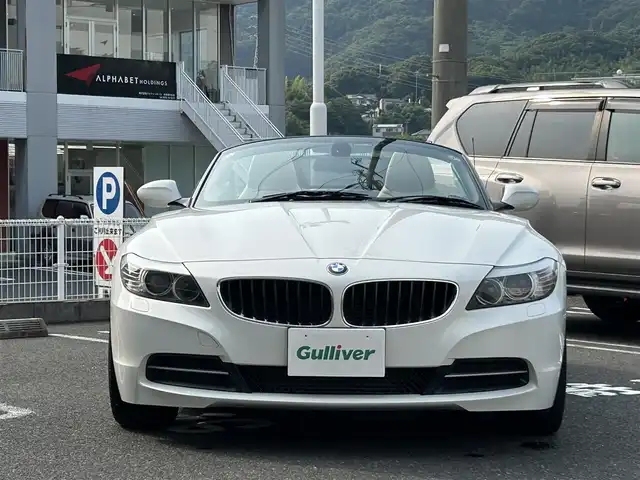 ＢＭＷ Ｚ４ sDrive20i 長崎県 2013(平25)年 8.2万km アルピンホワイトⅢ ・プッシュスタート/・純正ナビ（AM/FM/CD/DVD）/・シートヒーター（D/N）/・パドルシフト/・パーキングアシスト/・ETC/・オートライト/・ハンドルスイッチ