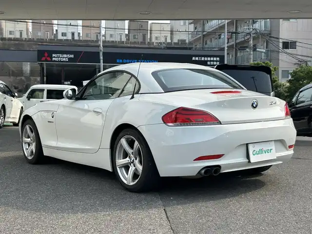 ＢＭＷ Ｚ４ sDrive20i 長崎県 2013(平25)年 8.2万km アルピンホワイトⅢ ・プッシュスタート/・純正ナビ（AM/FM/CD/DVD）/・シートヒーター（D/N）/・パドルシフト/・パーキングアシスト/・ETC/・オートライト/・ハンドルスイッチ