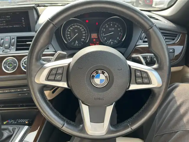ＢＭＷ Ｚ４ sDrive20i 長崎県 2013(平25)年 8.2万km アルピンホワイトⅢ ・プッシュスタート/・純正ナビ（AM/FM/CD/DVD）/・シートヒーター（D/N）/・パドルシフト/・パーキングアシスト/・ETC/・オートライト/・ハンドルスイッチ