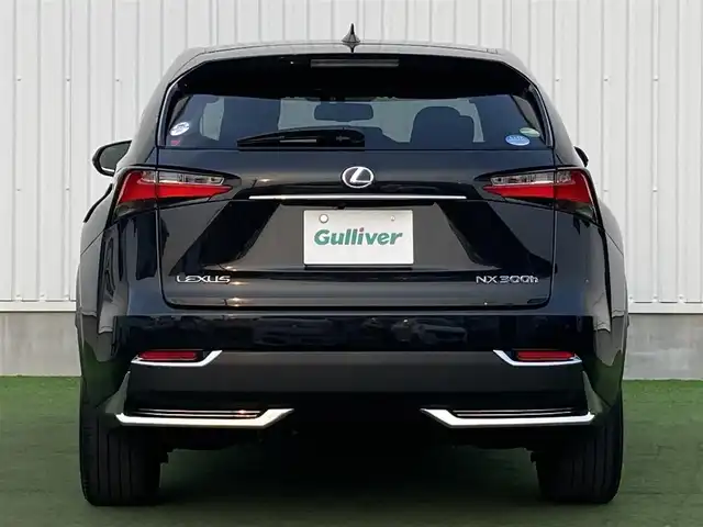 レクサス ＮＸ 300h Fスポーツ 香川県 2017(平29)年 3.2万km グラファイトブラックガラスフレーク 登録時走行距離：31294km/　CD DVD BT フルセグTV/バックカメラ/レザーシート/シートベンチレーション/パワーシート/シートメモリ/革巻きステアリング/ステアリングスイッチ/ステアリングヒーター/パワーバックドア/プリクラッシュセーフティシステム/レーダークルーズコントロール/クリアランスソナー/LEDヘッドライト/オートライト/フォグランプ/MTモード付AT/パドルシフト/アルミペダル/オートホールド機能付き電子パーキングブレーキ/ビルトインETC2.0/プッシュスタート/スマートキー