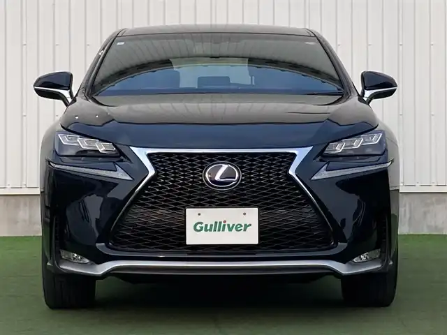 レクサス ＮＸ 300h Fスポーツ 香川県 2017(平29)年 3.2万km グラファイトブラックガラスフレーク 登録時走行距離：31294km/　CD DVD BT フルセグTV/バックカメラ/レザーシート/シートベンチレーション/パワーシート/シートメモリ/革巻きステアリング/ステアリングスイッチ/ステアリングヒーター/パワーバックドア/プリクラッシュセーフティシステム/レーダークルーズコントロール/クリアランスソナー/LEDヘッドライト/オートライト/フォグランプ/MTモード付AT/パドルシフト/アルミペダル/オートホールド機能付き電子パーキングブレーキ/ビルトインETC2.0/プッシュスタート/スマートキー