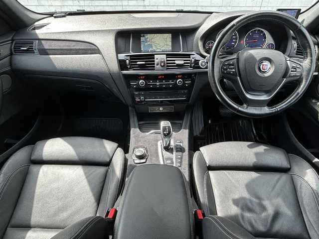 ＢＭＷアルピナ ＸＤ３ ビターボ オールラッド 福岡県 2017(平29)年 8.1万km アルピンホワイトⅢ パノラマルーフ/Harman/Kardonプレミアムサウンド/メーカーメモリナビ/　（AM/FM/CD/Bluetooth）/バックカメラ/インテリジェントセーフティシステム/・追突警告/・歩行者警告/・レーンディパーチャーウォーニング/・レーンチェンジウォーニング/ダイナミックスタビリティコントロール/ダイナミックトラクションコントロール/ヒルディセントコントロール/ダイナミックダンピングコントロール/バリアブルスポーツステアリング/サーボトロニック/クルーズコントロール/ブラインドスポットモニター/ヘッドアップディスプレイ/オートライト/オートマチックハイビーム/コーナーセンサー/純正20インチアルミホイール/ルーフレール/パワーバックドア/黒色レザーシート/パドルシフト/シートヒーター付きパワーシート（D/N）/ポジションメモリ（D席）/前後ドライブレコーダー/レーダー探知機【SUPER CAT/LS340L】/ETC/純正フロアマット/USB端子×1/保証書/取扱説明書/ナビ取扱説明書