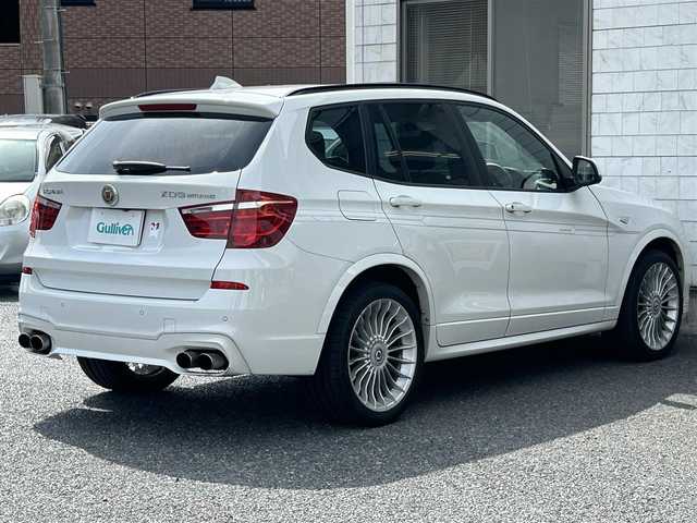 ＢＭＷアルピナ ＸＤ３ ビターボ オールラッド 福岡県 2017(平29)年 8.1万km アルピンホワイトⅢ パノラマルーフ/Harman/Kardonプレミアムサウンド/メーカーメモリナビ/　（AM/FM/CD/Bluetooth）/バックカメラ/インテリジェントセーフティシステム/・追突警告/・歩行者警告/・レーンディパーチャーウォーニング/・レーンチェンジウォーニング/ダイナミックスタビリティコントロール/ダイナミックトラクションコントロール/ヒルディセントコントロール/ダイナミックダンピングコントロール/バリアブルスポーツステアリング/サーボトロニック/クルーズコントロール/ブラインドスポットモニター/ヘッドアップディスプレイ/オートライト/オートマチックハイビーム/コーナーセンサー/純正20インチアルミホイール/ルーフレール/パワーバックドア/黒色レザーシート/パドルシフト/シートヒーター付きパワーシート（D/N）/ポジションメモリ（D席）/前後ドライブレコーダー/レーダー探知機【SUPER CAT/LS340L】/ETC/純正フロアマット/USB端子×1/保証書/取扱説明書/ナビ取扱説明書