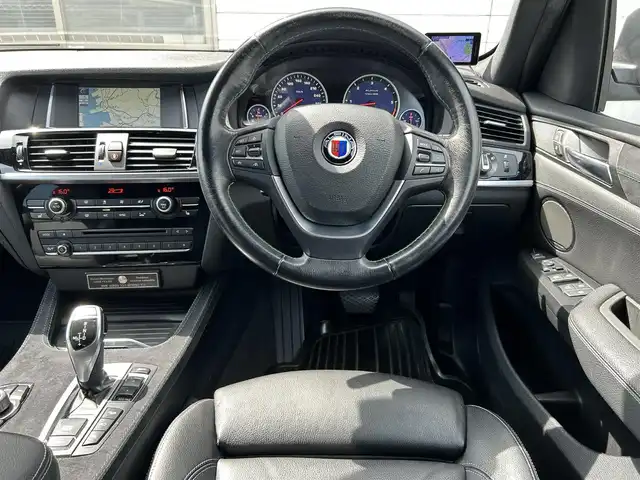 ＢＭＷアルピナ ＸＤ３ ビターボ オールラッド 福岡県 2017(平29)年 8.1万km アルピンホワイトⅢ パノラマルーフ/Harman/Kardonプレミアムサウンド/メーカーメモリナビ/　（AM/FM/CD/Bluetooth）/バックカメラ/インテリジェントセーフティシステム/・追突警告/・歩行者警告/・レーンディパーチャーウォーニング/・レーンチェンジウォーニング/ダイナミックスタビリティコントロール/ダイナミックトラクションコントロール/ヒルディセントコントロール/ダイナミックダンピングコントロール/バリアブルスポーツステアリング/サーボトロニック/クルーズコントロール/ブラインドスポットモニター/ヘッドアップディスプレイ/オートライト/オートマチックハイビーム/コーナーセンサー/純正20インチアルミホイール/ルーフレール/パワーバックドア/黒色レザーシート/パドルシフト/シートヒーター付きパワーシート（D/N）/ポジションメモリ（D席）/前後ドライブレコーダー/レーダー探知機【SUPER CAT/LS340L】/ETC/純正フロアマット/USB端子×1/保証書/取扱説明書/ナビ取扱説明書