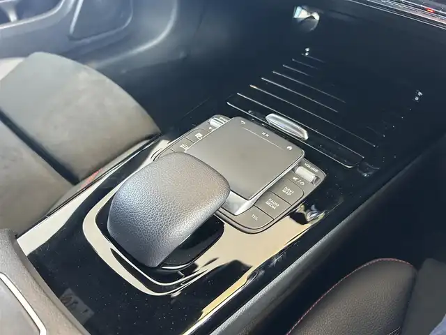 メルセデス・ベンツ ＣＬＡ２００ｄ Sブレーク AMGライン 茨城県 2020(令2)年 4.4万km デニムブルー 純正10.25型MOPナビ/フルセグTV/360度カメラ/ETC2.0/ディスタンスパイロットディストロニック/パークトロニック/レーダーセーフティパッケージ/・ブラインドスポットアシスト/・レーンキープアシスト/・PRE-SAFE/ターボ/マルチLEDヘッドライト/アダクティブハイビームプラス/ヘッドアップディスプレイ/本革巻きステアリング/パドルシフト/前席メモリー付パワーシート/前席シートヒーター/純正AMG18インチアルミホイール/アンビエントライト64色