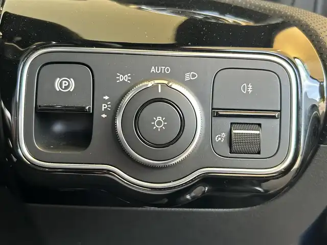 メルセデス・ベンツ ＣＬＡ２００ｄ Sブレーク AMGライン 茨城県 2020(令2)年 4.4万km デニムブルー 純正10.25型MOPナビ/フルセグTV/360度カメラ/ETC2.0/ディスタンスパイロットディストロニック/パークトロニック/レーダーセーフティパッケージ/・ブラインドスポットアシスト/・レーンキープアシスト/・PRE-SAFE/ターボ/マルチLEDヘッドライト/アダクティブハイビームプラス/ヘッドアップディスプレイ/本革巻きステアリング/パドルシフト/前席メモリー付パワーシート/前席シートヒーター/純正AMG18インチアルミホイール/アンビエントライト64色