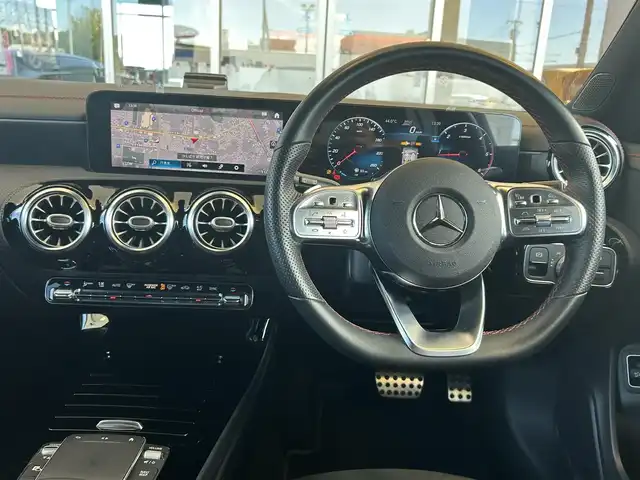 メルセデス・ベンツ ＣＬＡ２００ｄ Sブレーク AMGライン 茨城県 2020(令2)年 4.4万km デニムブルー 純正10.25型MOPナビ/フルセグTV/360度カメラ/ETC2.0/ディスタンスパイロットディストロニック/パークトロニック/レーダーセーフティパッケージ/・ブラインドスポットアシスト/・レーンキープアシスト/・PRE-SAFE/ターボ/マルチLEDヘッドライト/アダクティブハイビームプラス/ヘッドアップディスプレイ/本革巻きステアリング/パドルシフト/前席メモリー付パワーシート/前席シートヒーター/純正AMG18インチアルミホイール/アンビエントライト64色