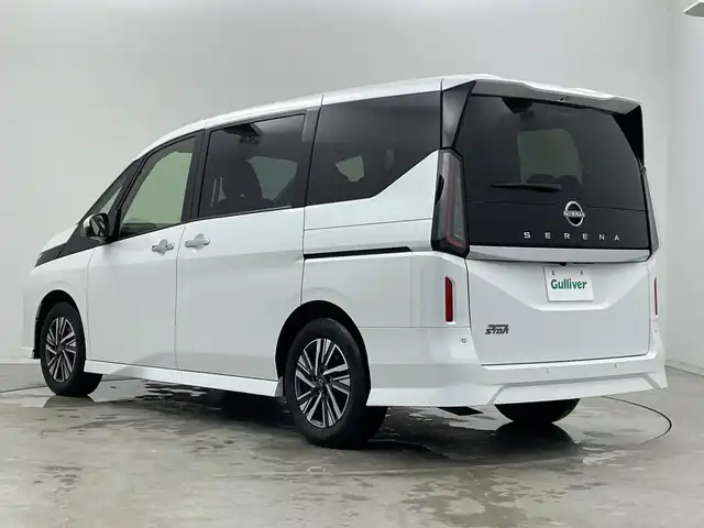 日産 セレナ ハイウェイスター V 新潟県 2023(令5)年 6.1万km プリズムホワイト メーカー純正ナビ/(フルセグ.Bluetooth.HDMI.AppleCarPlay.AndroidAuto)/アラウンドビューモニター/エマージェンシーブレーキ/プロパイロット/レーンキープアシスト/オートマチックハイビーム/ブラインドスポットモニター/標識検知/LEDオートライト/コーナーセンサー/パドルシフト/革巻きステアリング/ステアリングリモコン/Qiおくだけ充電/デジタルインナーミラー/電子制御パーキングブレーキ/ブレーキホールド/ビルトインETC2.0/プッシュスタート/スマートキー