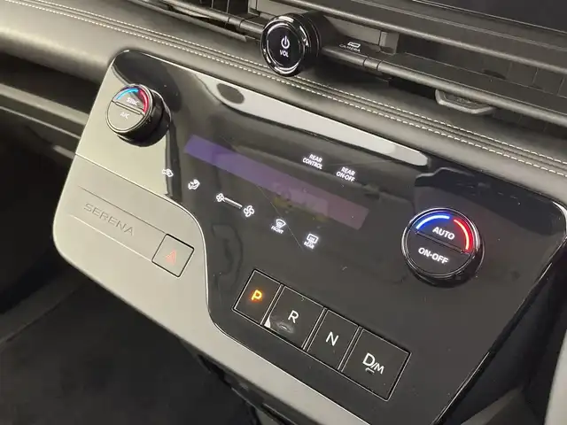 日産 セレナ ハイウェイスター V 新潟県 2023(令5)年 6.1万km プリズムホワイト メーカー純正ナビ/(フルセグ.Bluetooth.HDMI.AppleCarPlay.AndroidAuto)/アラウンドビューモニター/エマージェンシーブレーキ/プロパイロット/レーンキープアシスト/オートマチックハイビーム/ブラインドスポットモニター/標識検知/LEDオートライト/コーナーセンサー/パドルシフト/革巻きステアリング/ステアリングリモコン/Qiおくだけ充電/デジタルインナーミラー/電子制御パーキングブレーキ/ブレーキホールド/ビルトインETC2.0/プッシュスタート/スマートキー