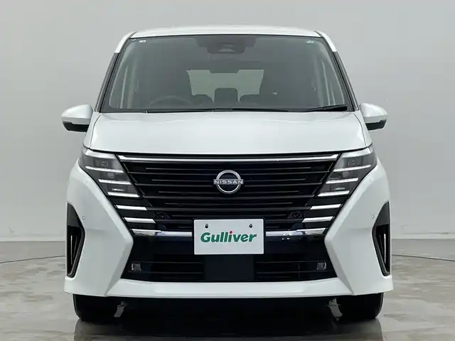 日産 セレナ ハイウェイスター V 新潟県 2023(令5)年 6.1万km プリズムホワイト メーカー純正ナビ/(フルセグ.Bluetooth.HDMI.AppleCarPlay.AndroidAuto)/アラウンドビューモニター/エマージェンシーブレーキ/プロパイロット/レーンキープアシスト/オートマチックハイビーム/ブラインドスポットモニター/標識検知/LEDオートライト/コーナーセンサー/パドルシフト/革巻きステアリング/ステアリングリモコン/Qiおくだけ充電/デジタルインナーミラー/電子制御パーキングブレーキ/ブレーキホールド/ビルトインETC2.0/プッシュスタート/スマートキー