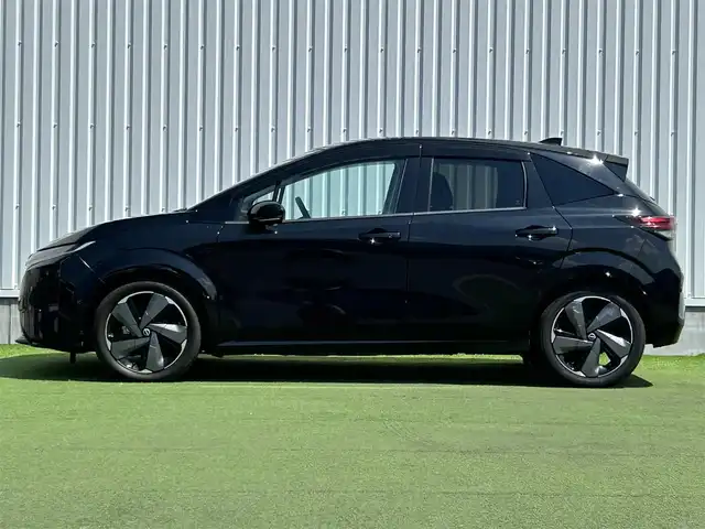 日産 オーラ G レザーエディション 香川県 2022(令4)年 4.8万km 黒 登録時走行距離：47487Kｍ/BOSEプレミアムサウンド/アラウンドビューモニター/プロパイロット/ブラインドスポッドモニター/クルーズコントロール/純正9インチナビ/インテリジェントルームミラー/フルセグテレビ/LEDヘッドライト/ETC/ドライブレコーダー/ワイヤレス充電/Bluetooth/革巻きステアリング/ステアリングリモコン/プッシュスタート/純正フロアマット/禁煙車/バイザー