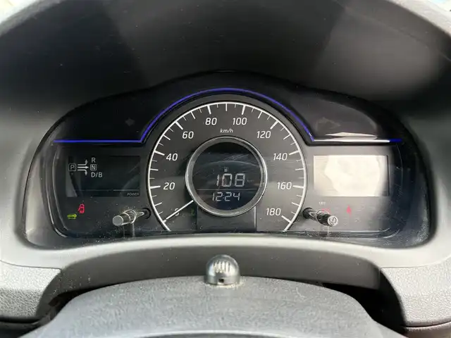 日産 ノート e－パワー X 大分県 2017(平29)年 7.5万km ガーネットレッド ・純正ナビ(CD/BT/SD)/・アラウンドビューモニター/・ワンセグテレビ/・エマージェンシーブレーキ/・ETC/・ステアリングリモコン/・オートライト/・デジタルインナーミラー/・スマートキー/・プッシュスタートボタン/・フロアマット/・純正アルミホイール