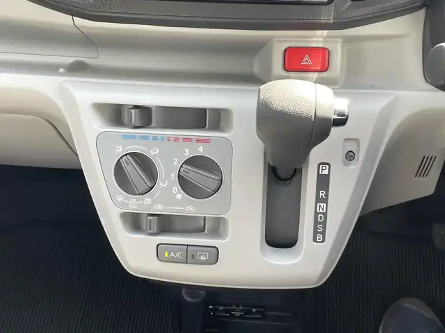 トヨタ ピクシスエポック X SAⅢ 長崎県 2018(平30)年 1万km ライトブルー 衝突被害軽減ブレーキ/オートマチックハイビーム/ディーラーOP/SDナビ【NSCD-W66】/・Bluetooth接続/・ワンセグTV/・CD/バックカメラ/コーナーセンサー/ドライブレコーダー/アイドリングストップ/横すべり防止装置/ETC/ヘッドライトレベライザー/リモコンキー