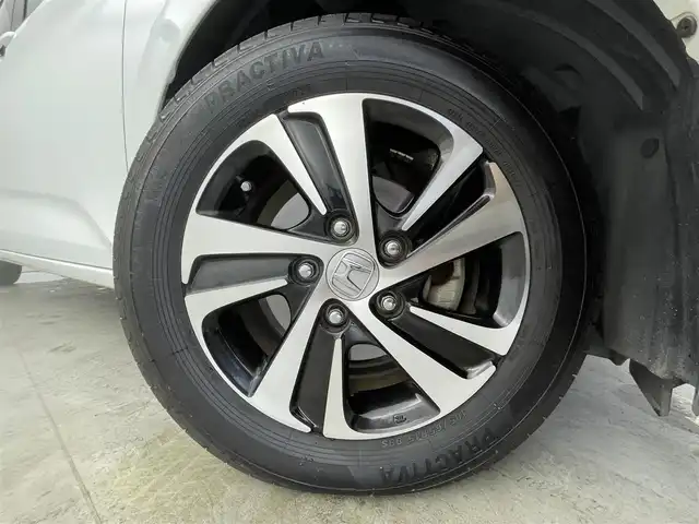 ホンダ フリード G ホンダセンシング 群馬県 2018(平30)年 9.9万km ホワイトオーキッドパール 禁煙車　純正ナビ　バックカメラ　フルセグ　Ｂｌｕｅｔｏｏｔｈ　両側パワースライドドア　クルーズコントロール　衝突軽減システム　車線逸脱警報　ビルトインＥＴＣ　フロントガラス熱線　アイドリングストップ
