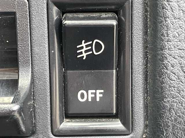 トヨタ ＭＲ－Ｓ S エディション 群馬県 2002(平14)年 4.4万km シルバーM 純正メモリナビ/　　ワンセグ/CD/DVD/AM/FM/ハードトップ（幌あり）/フジツボマフラー/マニュアルエアコン/HIDヘッドライト/フォグランプ/金属調シフトノブ/アルミペダル/本革巻きステアリング/純正15AW/純正フロアマット