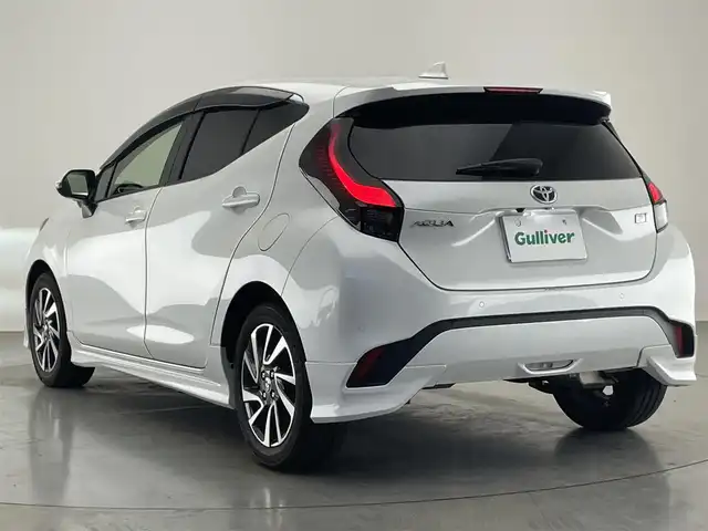 トヨタ アクア Z 愛知県 2022(令4)年 2.6万km プラチナホワイトパールマイカ 純正１０型DA　ＢＳＭ　セーフティセンス　モデリスタエアロ　禁煙　フルセグTV　衝突軽減　ｎａｎｏｅＸ　ステアリングヒーター　黒ハーフレザー　パワーシート　ＬＥＤライト　コーナーセンサー　ドラレコ　ミラキャスト　USB　Bluetooth　シートヒーター　ETC　AC100V電源