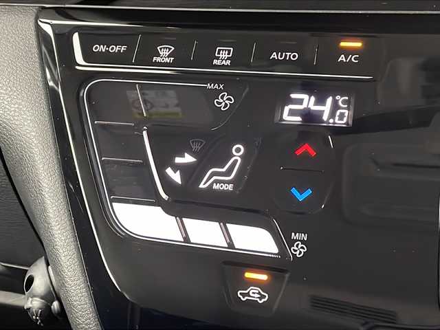 日産 ルークス HWS Gターボ アーバンクロム プロパイロットED 栃木県 2022(令4)年 1.6万km ブラック ワンオーナー/純正メモリナビ/・FM/AM/Bluetooth/・フルセグテレビ/ドライブレコーダー/バックカメラ/全周囲カメラ/衝突軽減ブレーキ/クルーズコントロール/革巻きステアリング/ステアリングリモコン/電動パーキングブレーキ/両側パワースライドドア/前後コーナーセンサー/LEDヘッドライト/オートライト/オートエアコン/スマートキー×2/プッシュスタートボタン/純正15インチアルミホイール/純正フロアマット/取扱説明書/保証書