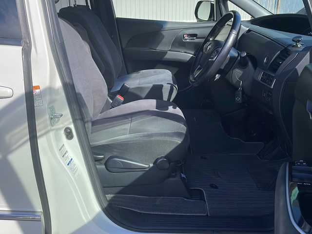 トヨタ エスティマ アエラス 道央・札幌 2016(平28)年 8.4万km ホワイトパールクリスタルシャイン ４WD/アルパイン9型ナビフルセグTV/アルパイン12型後席モニター/バックカメラ/ETC/ドライブレコーダー/両側パワースライドドア/純正18インチアルミ/社外アルミ冬タイヤ積込/スペアキー