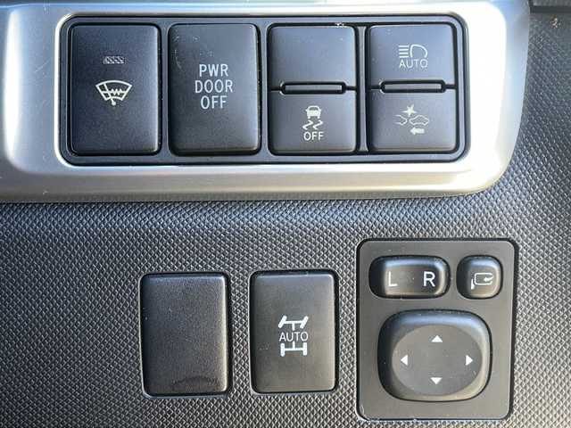 トヨタ エスティマ アエラス 道央・札幌 2016(平28)年 8.4万km ホワイトパールクリスタルシャイン ４WD/アルパイン9型ナビフルセグTV/アルパイン12型後席モニター/バックカメラ/ETC/ドライブレコーダー/両側パワースライドドア/純正18インチアルミ/社外アルミ冬タイヤ積込/スペアキー