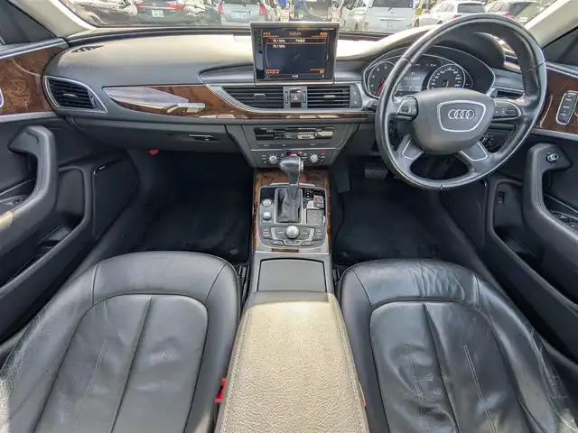 アウディ Ａ６ 2．8 FSI クワトロ 福井県 2014(平26)年 12万km アイスシルバーメタリック ４WD/純正ナビ/AM/FM/フルセグ/BT/CD/DVD/バックカメラ/クルーズコントロール/前後コーナーセンサー/アイドリングストップ/横滑り防止装置/盗難防止装置/前席パワーシート/シートメモリー/前席シートヒーター/ビルトインETC/本革シート/電動トランクリッド/キセノンヘッドライト/Rフォグ/スタッドレスタイヤ積込/スマートキー