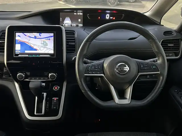 日産 セレナ ハイウェイスター プロパイロットED 島根県 2017(平29)年 4.3万km ブリリアントホワイトパール 登録時走行距離 42896Km/保証書/取扱説明書/社外SDナビ（Pioneer）/フルセグTV/プロパイロット/追従型クルーズコントロール/8人乗り/両側パワースライドドア/バックカメラ/LEDヘッドライト/ウィンカーミラー/電動格納ミラー/アイドリングストップ/プッシュスタート/スマートキー/フォグライト/ETC/16インチ純正アルミホイール