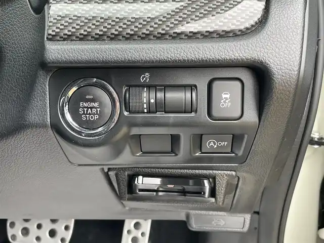 スバル インプレッサ ＸＶ 2．0i－L アイサイト ポップ 宮崎県 2015(平27)年 3.7万km デザートカーキ アイサイトVer.3/サンルーフ/SDナビ【AVIC-RZ09】/・ラジオ/CD/DVD/BT/フルセグTV/バックカメラ/ETC/レーダークルーズコントロール/アイドリングストップ/パドルシフト/プッシュスタート/スマートキー/スペアキー/革巻きステアリングホイール/純正フロアマット/純正17AW/HIDヘッドライト/フォグランプ/オートライトDVDナビ