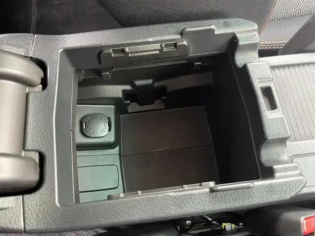 スバル インプレッサ ＸＶ 2．0i－L アイサイト ポップ 宮崎県 2015(平27)年 3.7万km デザートカーキ アイサイトVer.3/サンルーフ/SDナビ【AVIC-RZ09】/・ラジオ/CD/DVD/BT/フルセグTV/バックカメラ/ETC/レーダークルーズコントロール/アイドリングストップ/パドルシフト/プッシュスタート/スマートキー/スペアキー/革巻きステアリングホイール/純正フロアマット/純正17AW/HIDヘッドライト/フォグランプ/オートライトDVDナビ