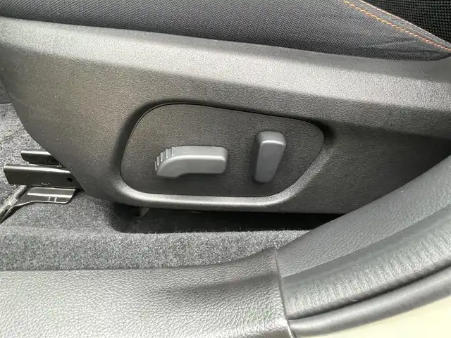 スバル インプレッサ ＸＶ 2．0i－L アイサイト ポップ 宮崎県 2015(平27)年 3.7万km デザートカーキ アイサイトVer.3/サンルーフ/SDナビ【AVIC-RZ09】/・ラジオ/CD/DVD/BT/フルセグTV/バックカメラ/ETC/レーダークルーズコントロール/アイドリングストップ/パドルシフト/プッシュスタート/スマートキー/スペアキー/革巻きステアリングホイール/純正フロアマット/純正17AW/HIDヘッドライト/フォグランプ/オートライトDVDナビ