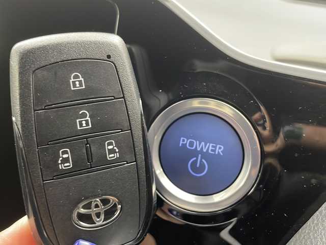 トヨタ ノア ハイブリッド S－Z 茨城県 2022(令4)年 3.2万km アティチュードブラックマイカ 純正ナビ/フルセグ視聴可能/Bluetooth接続/ETC2.0/100V充電/バックカメラ/ハーフレザーシート/シートヒーター（D＋N席）/デジタルインナーミラー/タイプC端子/HDMI端子